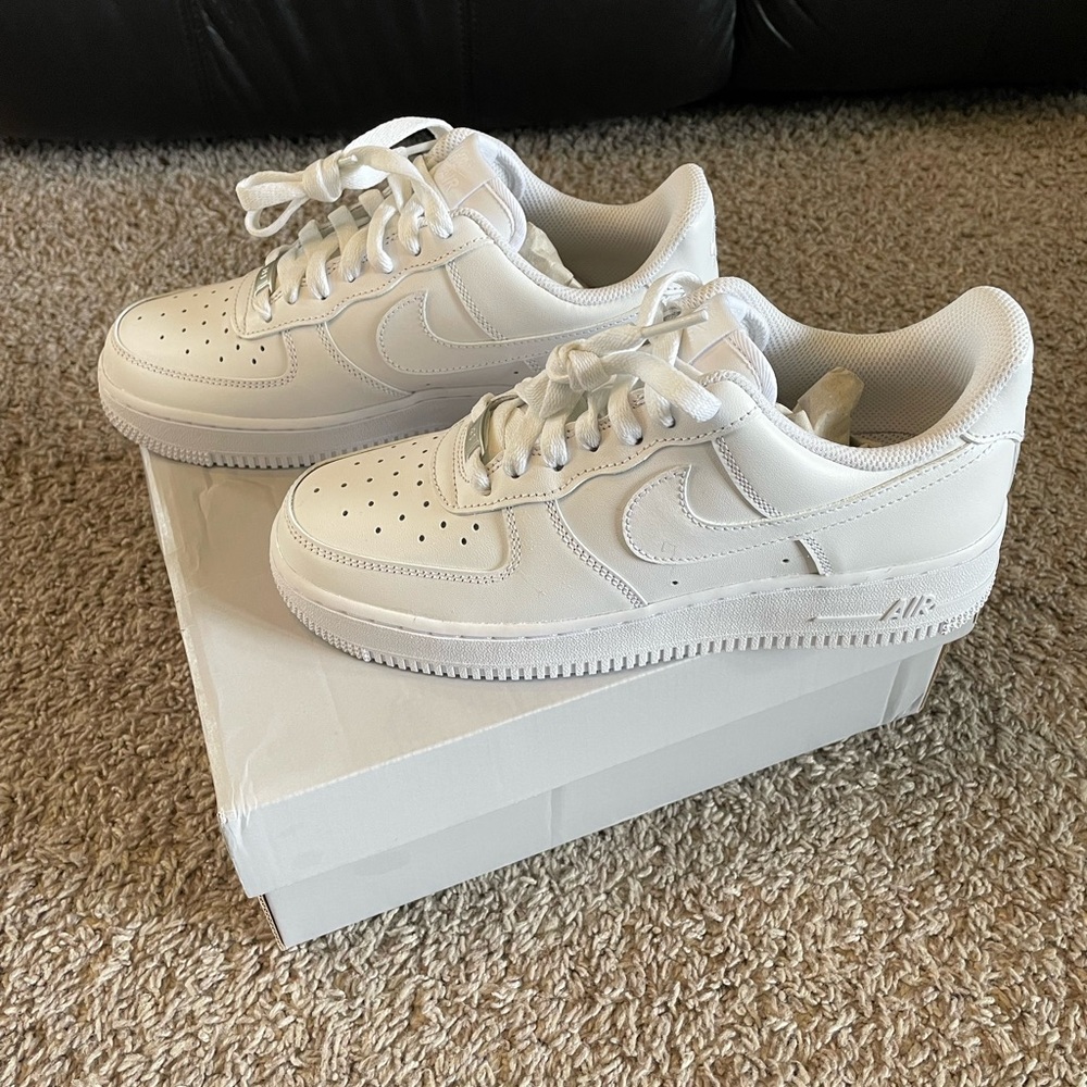 Women’s Nike Air Force 1 ‘07